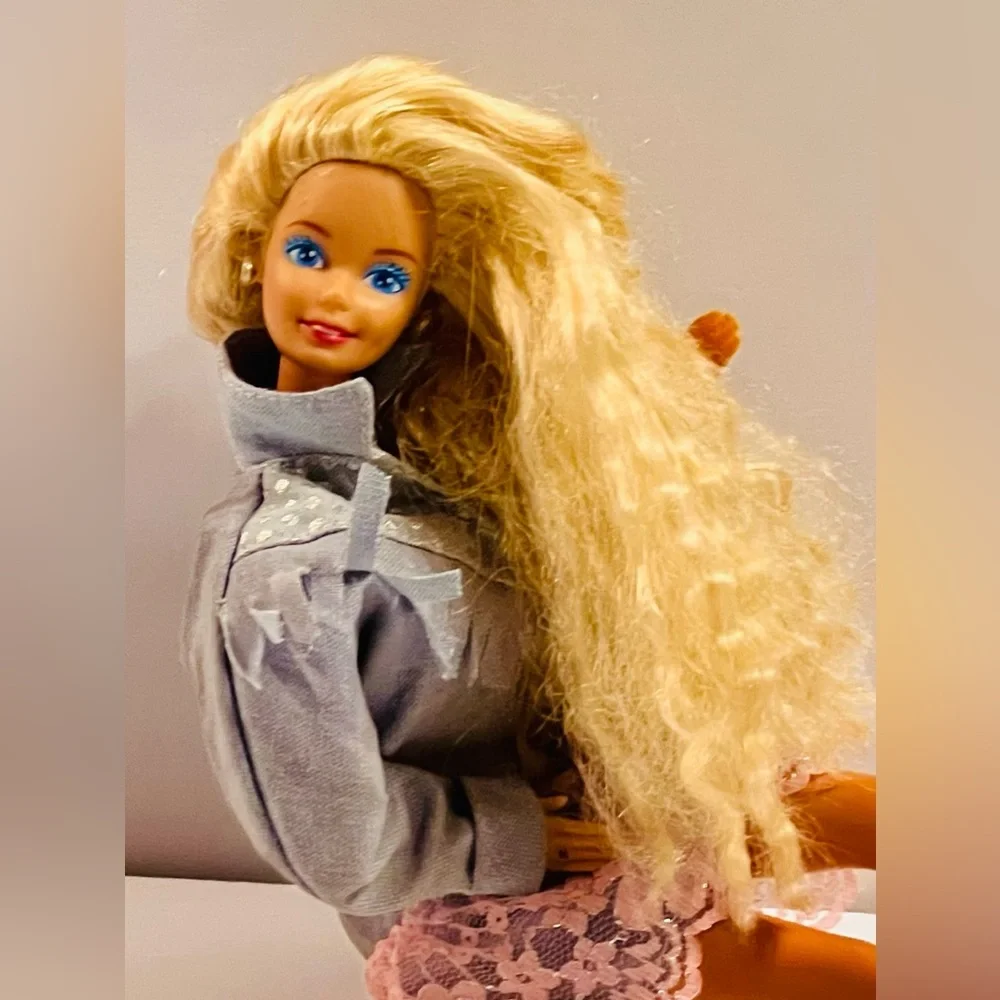 Vintage Feeling Fun Barbie 1980’s